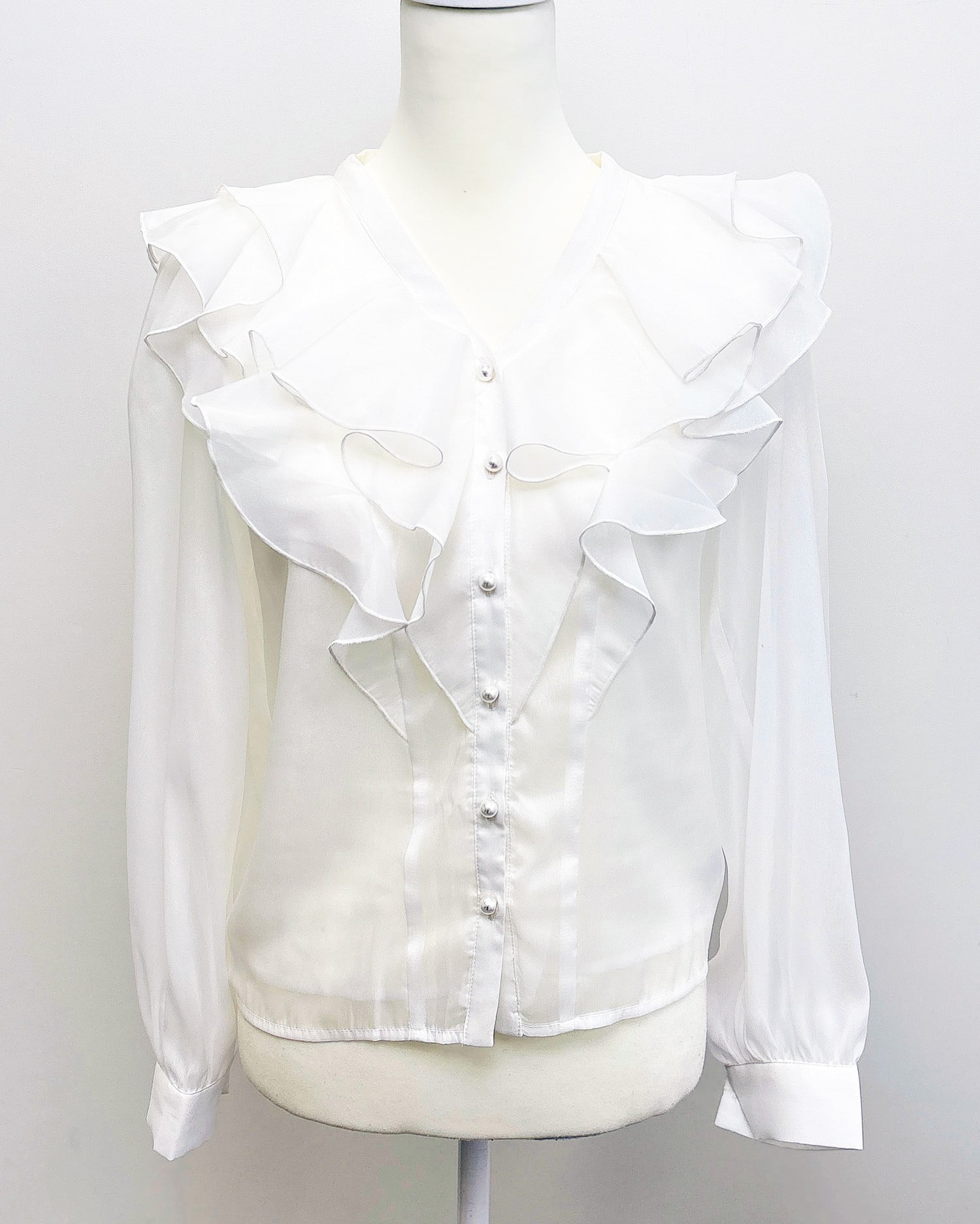 フリルブラウス