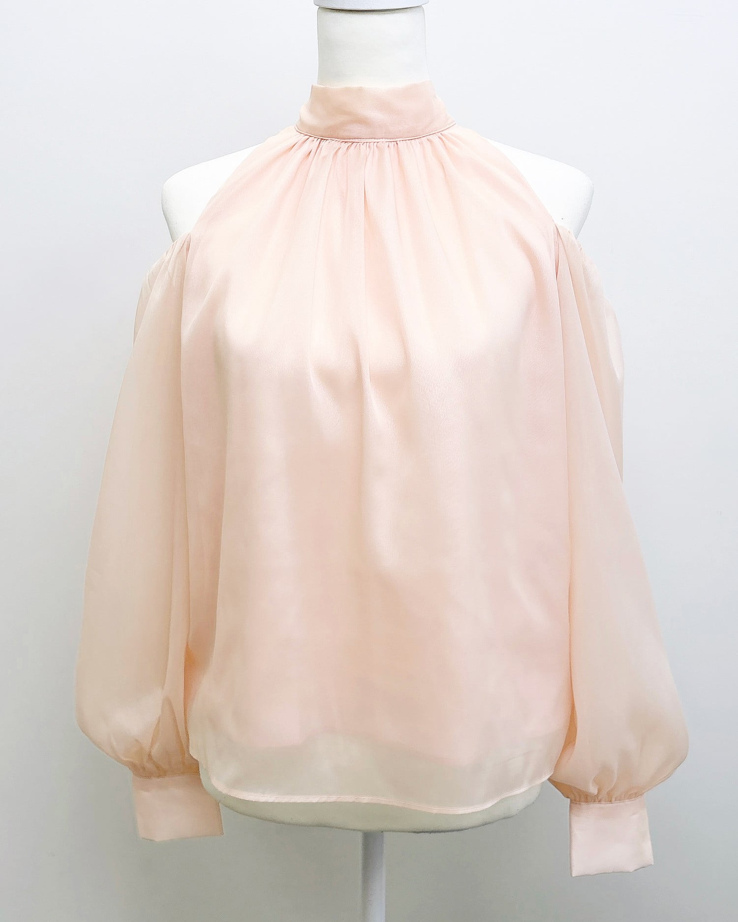 肩開きブラウス