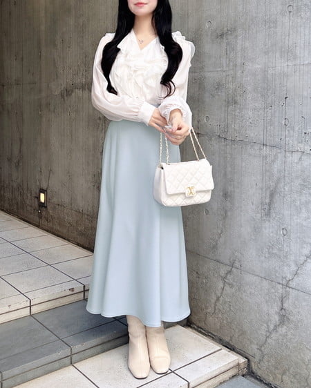 INGNI（イング） 装飾ボタンフリルシアーブラウス ｵﾌﾎﾜｲﾄ