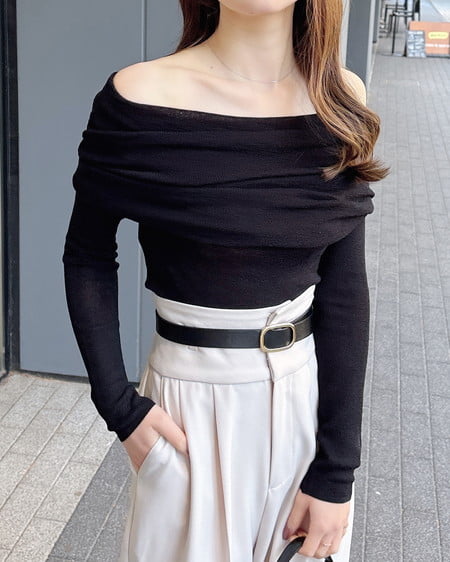 INGNI(イング) シアーオフショルニット クロ