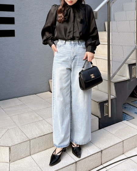 INGNI（イング） エンブレム付ショルダーバッグ ｸﾛ