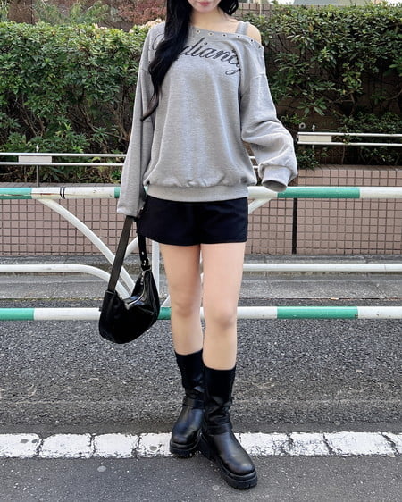 INGNI（イング） ハトメオフショルロゴスウェットトップス ｸﾞﾚｰ