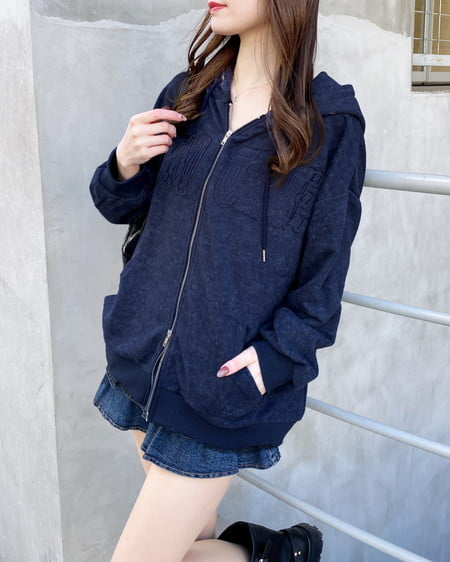 INGNI（イング） ムラ染め貼付ロゴジップパーカー ｺﾝ