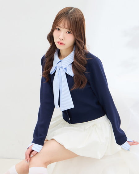 ボウタイドッキングニット