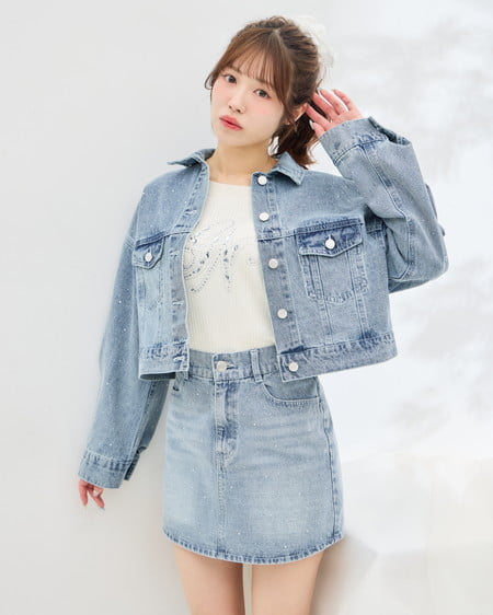 INGNI(イング) イニシャルビジューロゴ半袖リブニット オフホワイト