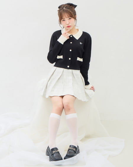 INGNI（イング） 襟付配色金ボタンニットカーディガン ｸﾛ/ｵﾌﾎﾜｲﾄ