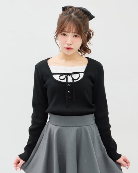 フロントレースドッキングニット