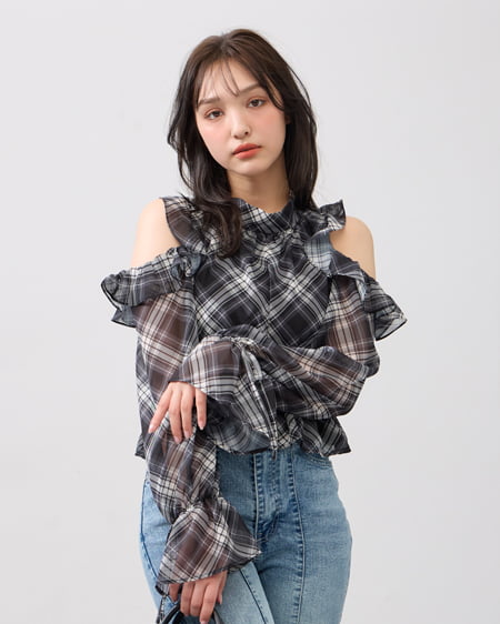 INGNI(イング) 2Wayリボンアソート柄肩あきフリルブラウス