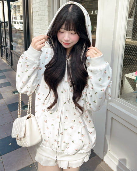 INGNI（イング） 花柄胸ロゴスウェットジップパーカー ｵﾌﾎﾜｲﾄ/ﾋﾟﾝｸ