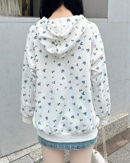 INGNI(イング) 花柄胸ロゴスウェットジップパーカー オフホワイト/ブルー