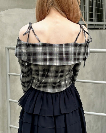 INGNI（イング） オフショルチェックブラウス ｸﾛ/ﾁｪｯｸ