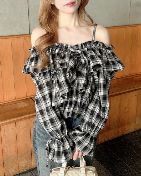 INGNI(イング) クロスフリルオフショルブラウス クロ/チェック