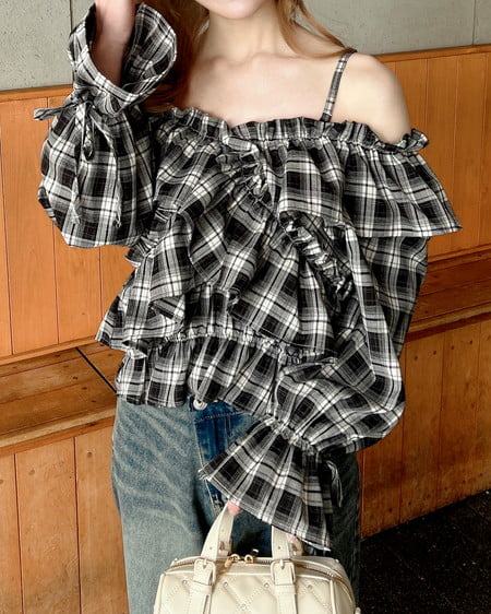 INGNI(イング) クロスフリルオフショルブラウス クロ/チェック