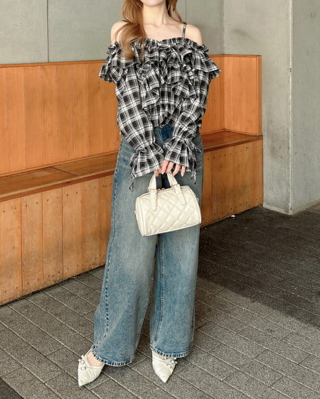 INGNI(イング) ビジューキルティングボストンバッグ アイボリー