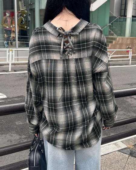 INGNI（イング） バックレースアップチェック柄裾タックシャツ ｵﾌｸﾛ/ﾁｪｯｸ