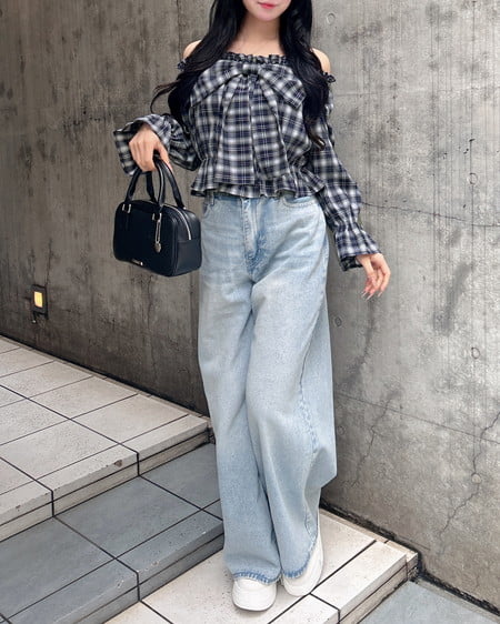 INGNI(イング) グリッターラメデニムワイドパンツ デニム/ライトブルー