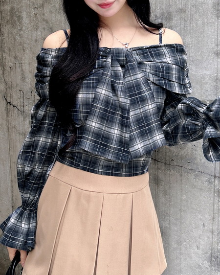 リボンオフショルチェック柄ブラウス