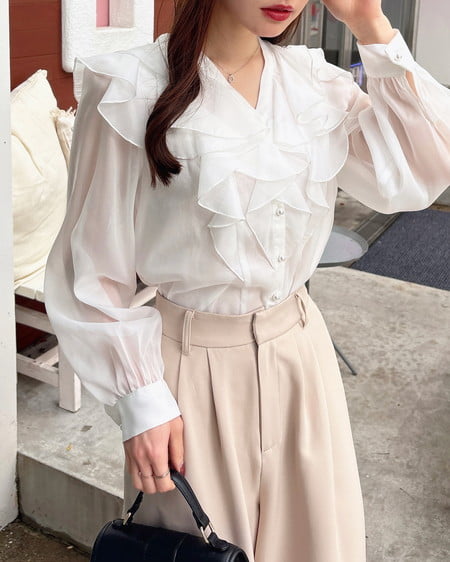 INGNI(イング) フリルブラウス オフホワイト