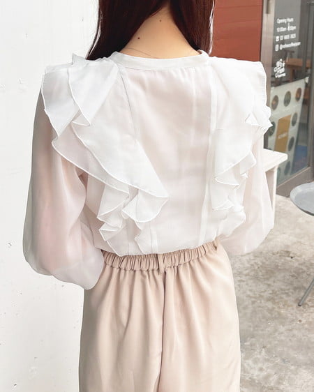 INGNI(イング) フリルブラウス オフホワイト