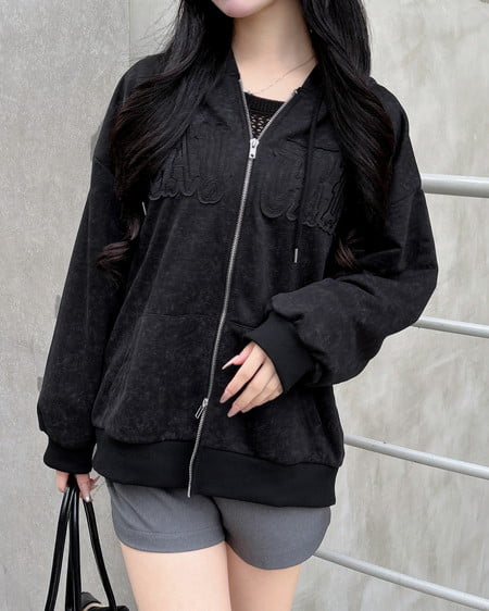 INGNI（イング） ムラ染め貼付ロゴジップパーカー ｸﾛ