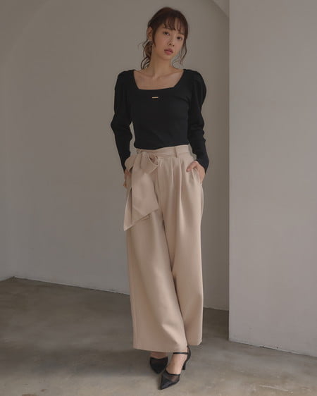 INGNI（イング） プレート付パフスリーブリブニット ｸﾛ