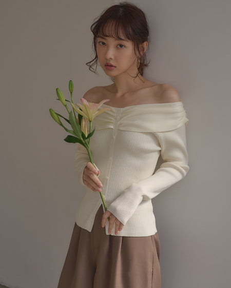 INGNI（イング） フロントボタンオフショルニット ｱｲﾎﾞﾘｰ