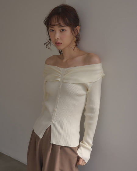 INGNI（イング） フロントボタンオフショルニット ｱｲﾎﾞﾘｰ