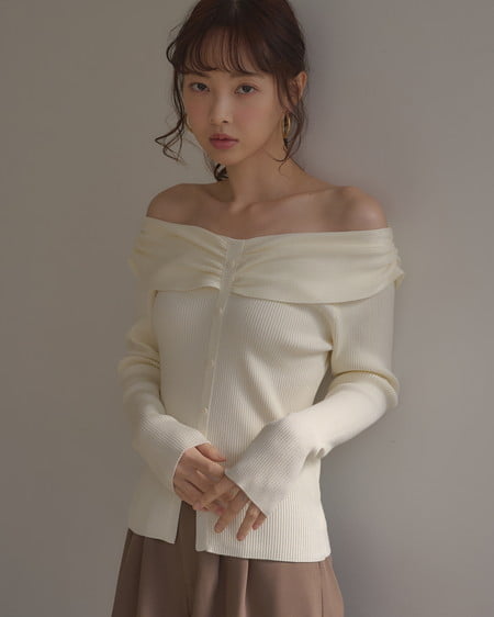 INGNI（イング） フロントボタンオフショルニット ｱｲﾎﾞﾘｰ