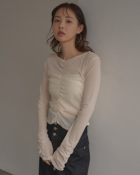 INGNI（イング） フロントギャザートップス ｵﾌﾎﾜｲﾄ