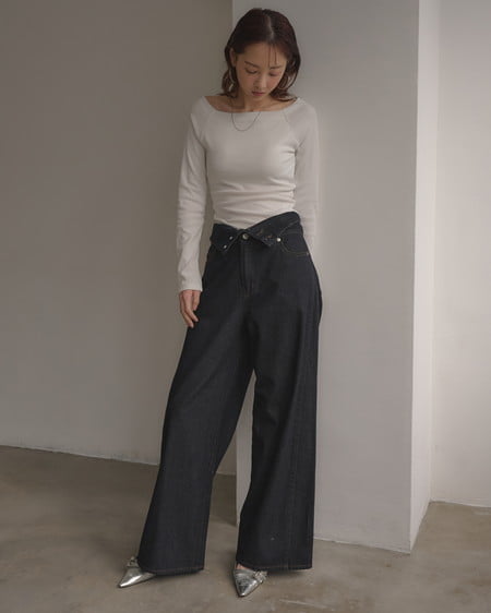 INGNI（イング） カップ付オフショルトップス ｵﾌﾎﾜｲﾄ