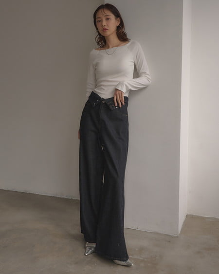 INGNI（イング） カップ付オフショルトップス ｵﾌﾎﾜｲﾄ