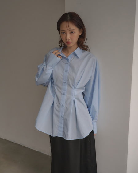 【INGNI SOELA】新作 タックシャツ