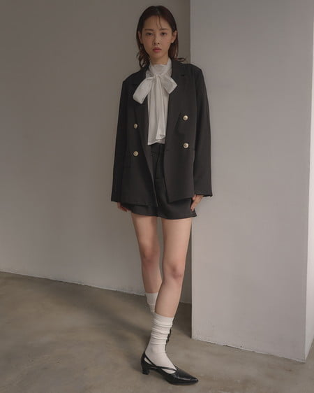 INGNI（イング） 金ボタンテーラードジャケット ｸﾛ