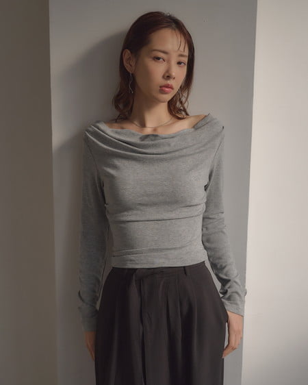 INGNI（イング） ギャザードレープトップス ﾗｲﾄｸﾞﾚｰ