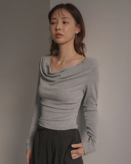 INGNI（イング） ギャザードレープトップス ﾗｲﾄｸﾞﾚｰ