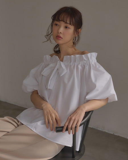 【INGNI SOELA】新作 2Wayギャザーオフショルブラウス