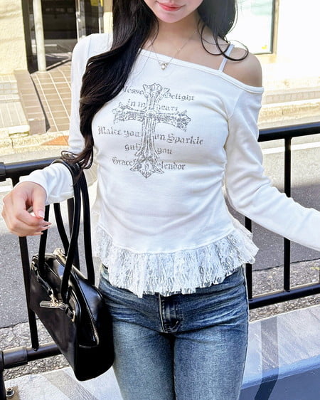 INGNI（イング） ワンショルレースレイヤードトップス ｵﾌﾎﾜｲﾄ