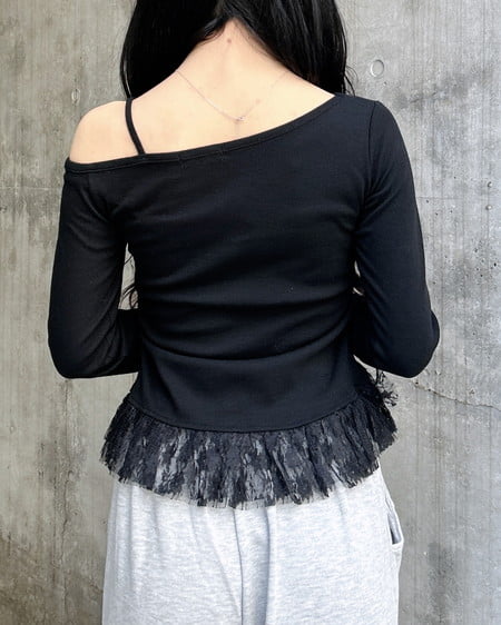 INGNI（イング） ワンショルレースレイヤードトップス ｸﾛ