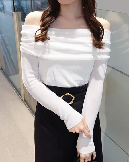 【INGNI SOELA】新作 シアーオフショルニット