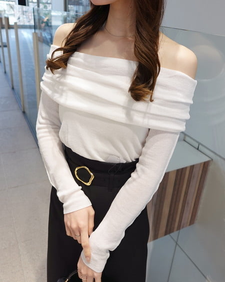 INGNI（イング） シアーオフショルニット ｵﾌﾎﾜｲﾄ