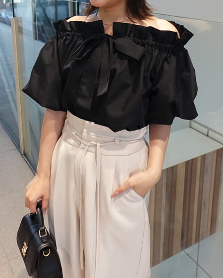 INGNI（イング） 2Wayギャザーオフショルブラウス ｸﾛ