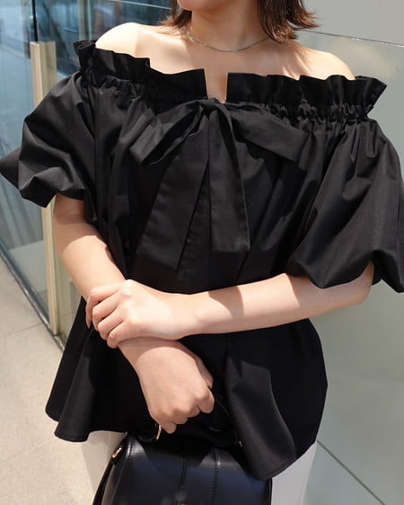 INGNI（イング） 2Wayギャザーオフショルブラウス ｸﾛ