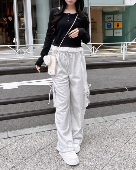 INGNI（イング） ヘンリーネックレース付プレートロゴリブ長袖トップス ｸﾛ