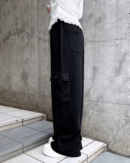 INGNI(イング) リボン付カーゴスウェットパンツ クロ