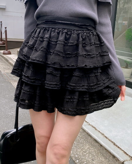 INGNI（イング） レースフリルショートパンツ ｸﾛ