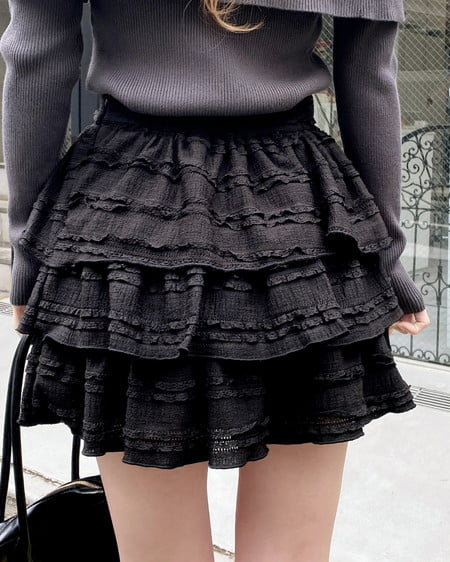 INGNI（イング） レースフリルショートパンツ ｸﾛ