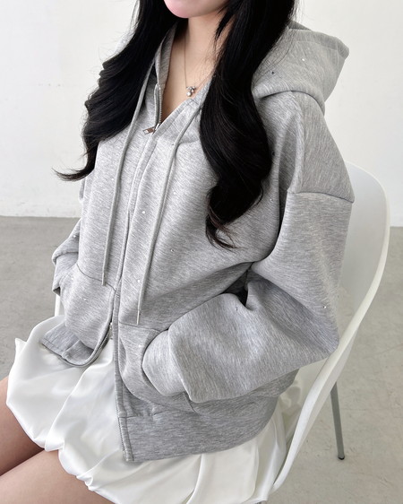 INGNI(イング) 【3／18 2時までの限定価格】【WEB限定】ビジュー付ダンボールジップパーカー