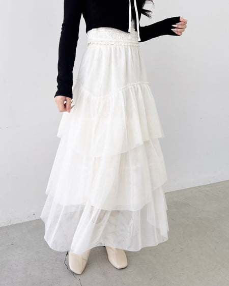 INGNI（イング） ランダムチュールティアードスカート ｵﾌﾎﾜｲﾄ