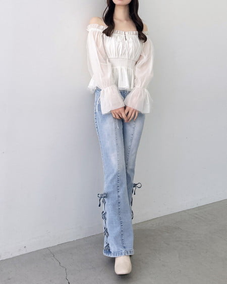 INGNI（イング） サイドレースアップ＆センターシームフレアデニムパンツ ﾃﾞﾆﾑ/ﾗｲﾄﾌﾞﾙｰ