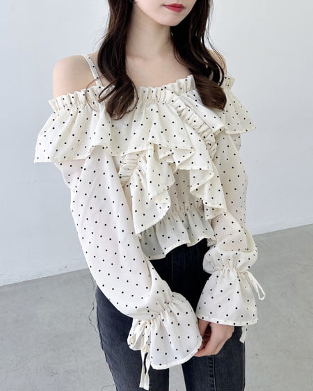INGNI(イング) クロスフリルオフショルブラウス オフ/ドット